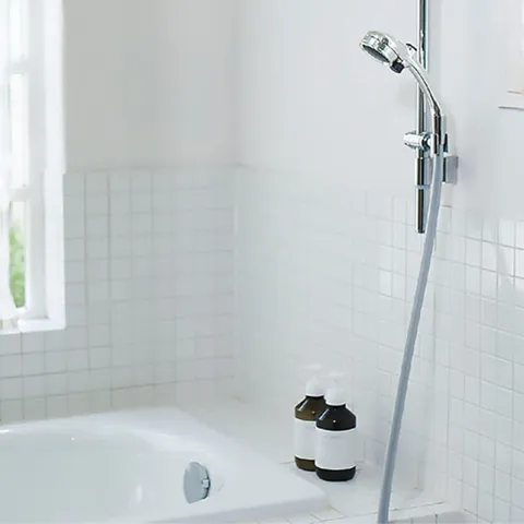 Bộ Vòi Sen Tắm Mạ WT Có Nút Dừng Takagi JSB122MAS - Tiết Kiệm Nước, Dòng Nước Êm Dịu Cho Da Nhạy Cảm, Thiết Kế Sang Trọng
