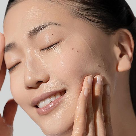 Sữa Rửa Mặt Sáng Da Dermalogica Daily Glycolic Cleanser 150ml - Tẩy Tế Bào Chết, Làm Sáng Da Mặt, Phù Hợp Mọi Loại Da