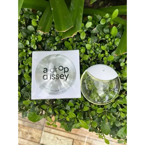 Nước hoa nữ Issey Miyake A Drop D'Issey 90ml - Hương hoa dịu dàng, thuần khiết, quyến rũ với sữa hạnh nhân & hoa tử đinh hương