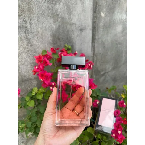 Nước hoa nữ Narciso Rodriguez For Her Musc Noir 100ml - Hương Xạ Hương, Vải Mận, Da Thuộc - Sản phẩm hoàn hảo cho phái đẹp