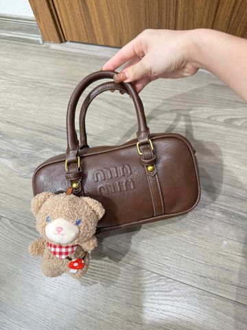 Túi Xách Nữ MinMin Size 20 Kèm Móc Gấu Dây Đeo Chéo Thời Trang, Chất Liệu Cao Cấp, Phong Cách Năng Động, Dễ Dàng Phối Đồ