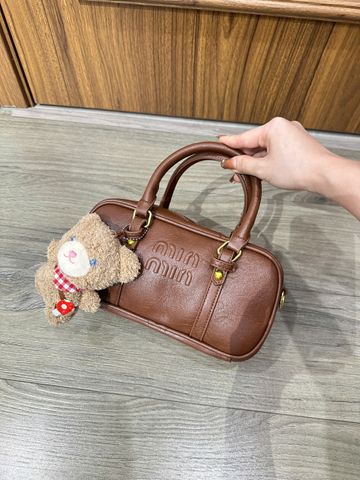 Túi Xách Nữ MinMin Size 20 Kèm Móc Gấu Dây Đeo Chéo Thời Trang, Chất Liệu Cao Cấp, Phong Cách Năng Động, Dễ Dàng Phối Đồ