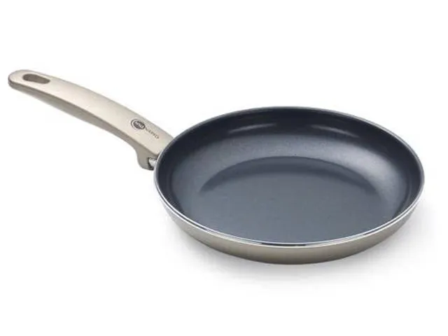 Chảo rán Greenpan CAMBRIDGE BRONZE - Chảo chống dính cao cấp nhôm, chịu nhiệt 400°C, thích hợp cho bếp từ và giảm thiểu dầu mỡ.
