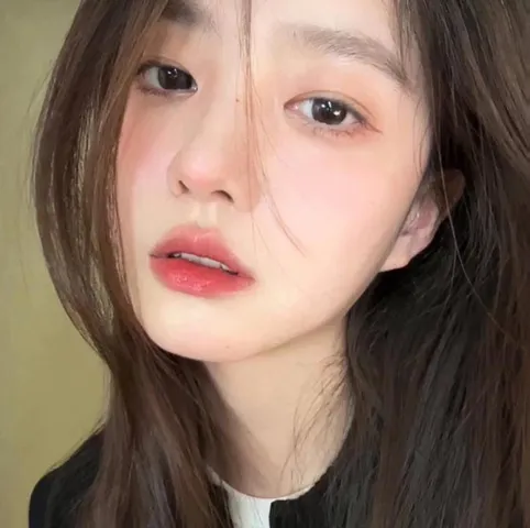 Son Dior 491 Addict Lip Tint Natural Rosewood - Hồng Nâu Thời Thượng, Chất Son Mềm Mại, Dưỡng Ẩm Tối Ưu, Độ Bám Màu Lâu Dài