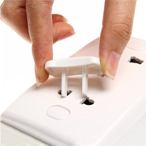 Nút Bịt Ổ Điện An Toàn Cho Bé - Bộ 5 Chiếc Dễ Dùng, Bảo Vệ Trẻ Nhỏ Khỏi Nguy Cơ Điện Giật