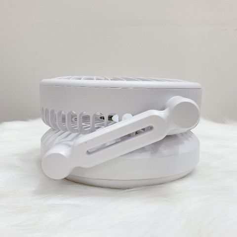 {BH 2 NĂM} Quạt Tích Điện Mini Jubilee Mart Có Đèn LED, 3 Chế độ Gió Xoay 90 độ Sử Dụng Lên Đến 8h