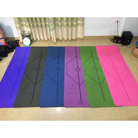 Thảm Tập Yoga Định Tuyến 2 Lớp TPE Chống Trượt Jubilee Mart - Tặng Kèm Túi Đựng, Giúp Cải Thiện Tư Thế Tập Luyện An Toàn