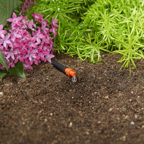 Bộ 25 Đầu Tưới Nhỏ Giọt Gardena 2 Lít/h - Giải Pháp Tưới Tiết Kiệm Nước Cho Vườn Cây, Chậu Hoa, Dễ Lắp Đặt, Hiệu Suất Cao