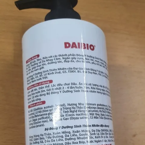 Dầu Tắm Gội Daibio 910ml - Thảo Dược Tự Nhiên 2 Trong 1, An Toàn Cho Da Nhạy Cảm, Chăm Sóc Tóc và Da Toàn Diện