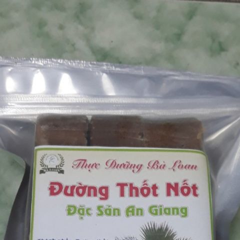 Đường thốt nốt nguyên chất An Giang 1kg - Hương vị ngọt thanh tự nhiên, nguyên liệu nấu ăn đặc sản miền Tây, an toàn cho sức khỏe.