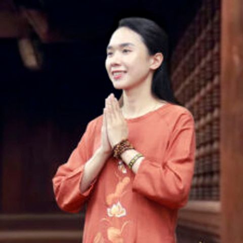 Áo Dài Cách Tân Đi Chùa Hoa Sen - Thiết Kế Hiện Đại, Thanh Lịch - Size S, M, L Cho Nữ Giới Thời Trang Việt Nam