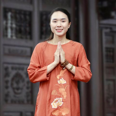 Áo Dài Cách Tân Đi Chùa Hoa Sen - Thiết Kế Hiện Đại, Thanh Lịch - Size S, M, L Cho Nữ Giới Thời Trang Việt Nam