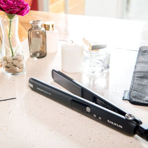 Máy Là Tóc Taurus Slimlook Keratine Pro - Thiết Bị Làm Đẹp Cung Cấp Keratin, Tóc Mềm Mượt, Nóng Nhanh, Tiện Dụng Cho Du Lịch