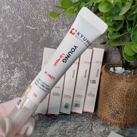 Son Dưỡng Phục Hồi KyungLab Young Lip Repair Honey 10G Ban Đêm - Dưỡng Môi Khỏe Mạnh, Mềm Mại, Sáng Đẹp Từ Hàn Quốc
