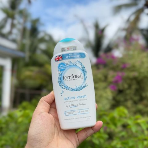 Dung dịch vệ sinh phụ nữ Femfresh Active Wash 250ml - Tươi mát, năng động cho mọi độ tuổi, hỗ trợ vùng kín khỏe mạnh