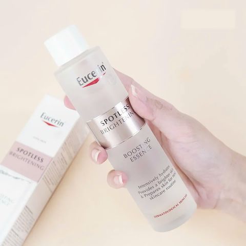 Nước Dưỡng Sáng & Cấp Ẩm Eucerin Boosting Essence 100ml - Chiết Xuất Vitamin C, Dưỡng Da Mịn Màng, Phù Hợp Mọi Loại Da