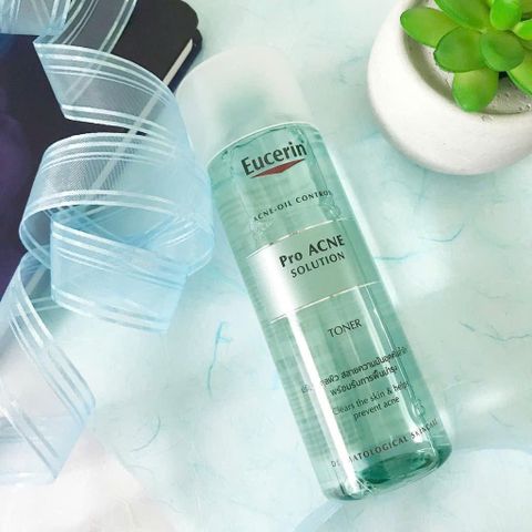 Nước cân bằng cho da nhờn mụn Eucerin Pro Acne Toner 200ml 279160