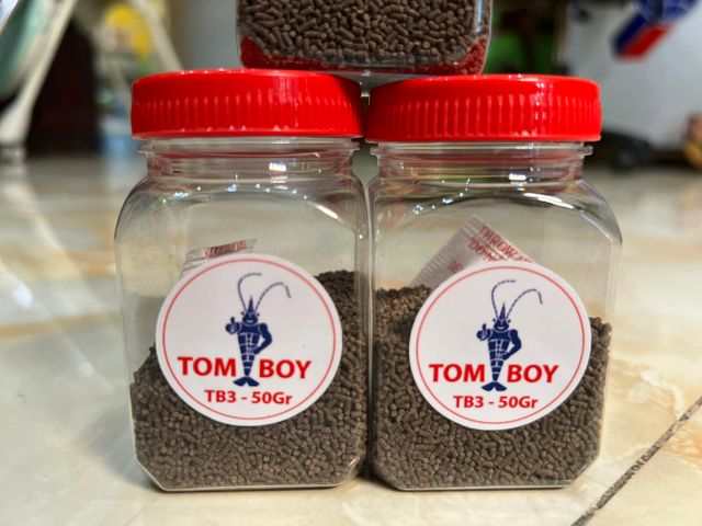 Cám Tomboy Dạng Hạt Chìm 50g - Thức Ăn Cá Cảnh Cao Cấp Cho Cá Vàng, Koi Mini, Tôm Tép, Cà Mập, Giúp Tăng Trưởng Nhanh Chóng
