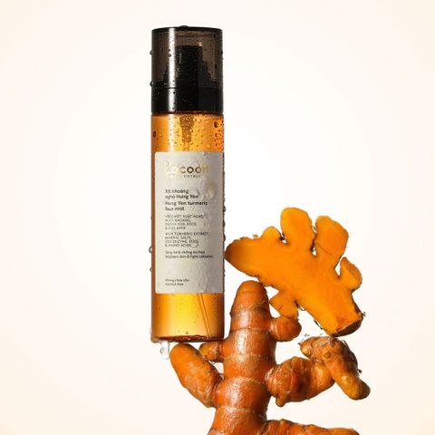 Xịt Khoáng Nghệ Hưng Yên Cocoon 130ml - Cấp Ẩm, Làm Sáng Da, Ngăn Ngừa Oxy Hóa, Chống Lão Hóa, Dưỡng Da Từ Thiên Nhiên