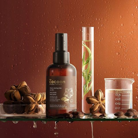 Nước Xịt Dưỡng Tóc Sachi Cocoon 140ml - Cấp Ẩm, Phục Hồi Tóc Hư Tổn, Dầu Sa-Chi & AHA, Giúp Tóc Mềm Mượt, Khỏe Mạnh