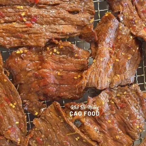 Khô Bò Miếng CAO FOOD - 100% Thịt Bò Tươi Nguyên Chất, Đặc Sản Thơm Ngon, Hương Vị Đặc Trưng Miền Trung, Túi 500g