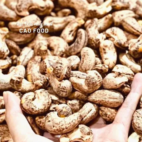 Hạt Điều Rang Muối 500g Bình Phước - Siêu Dinh Dưỡng, Nguyên Chất, Ngon Miệng, Thích Hợp Cho Chế Độ Ăn Kiêng Healthy-Keto