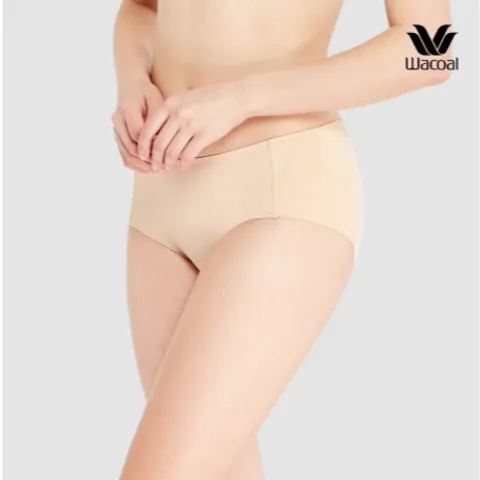 Quần Lót Wacoal 325 Không Đường May - Đồ Lót Nữ Full Mông, Chất Liệu Mềm Mịn, Thoáng Khí, Có Màu Da & Đen, Thích Hợp Mỗi Ngày