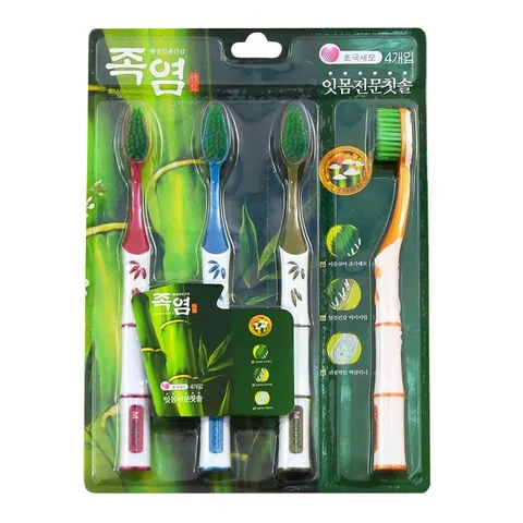 Bàn Chải Đánh Răng Hàn Quốc Bamboo Salt - Vỉ 4 Cây Tinh Chất Muối Tre Giúp Sạch Răng Kháng Khuẩn, Ngừa Sâu Răng