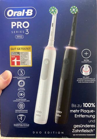 Set 2 Bàn Chải Đánh Răng Điện Oral-B Pro 3 3900 - Công Nghệ 3D Làm Sạch Hiệu Quả, Màu Đen Trắng, Pin Kéo Dài 2 Tuần