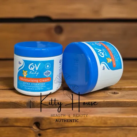 Kem Dưỡng Ẩm QV Baby Moisturising Cream 250g - An Toàn Cho Da Nhạy Cảm, Giảm Khô, Làm Dịu Bệnh Chàm, Vảy Nến Cho Bé