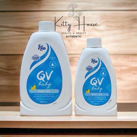 Dầu Tắm QV Baby Bath Oil 250ml & 500ml - Dưỡng ẩm, Làm sạch cho da nhạy cảm, Phù hợp với Chàm, Viêm da, Vảy nến