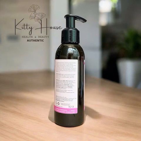 Sữa Rửa Mặt Dạng Gel Sukin Sensitive Cleansing 125ml - Chiết Xuất Trà Xanh, Hoa Cúc và Dưa Chuột, Dưỡng Da Nhạy Cảm Khoe Mạnh