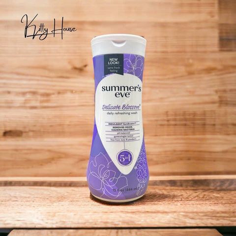 Dung Dịch Vệ Sinh Phụ Nữ Summer's Eve 444ml - Khử Mùi, Cân Bằng pH, An Toàn Với Thành Phần Tự Nhiên