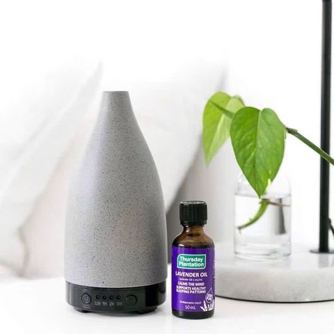 Tinh Dầu Oải Hương Lavender Oil 100% Pure Thursday Plantation 50ml - Giúp Giấc Ngủ Ngon, Thư Giãn Tinh Thần, Phòng Ngừa Căng Thẳng
