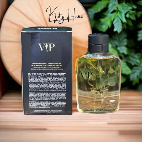 Nước hoa nam Playboy Vip Eau De Toilette chai 100ml