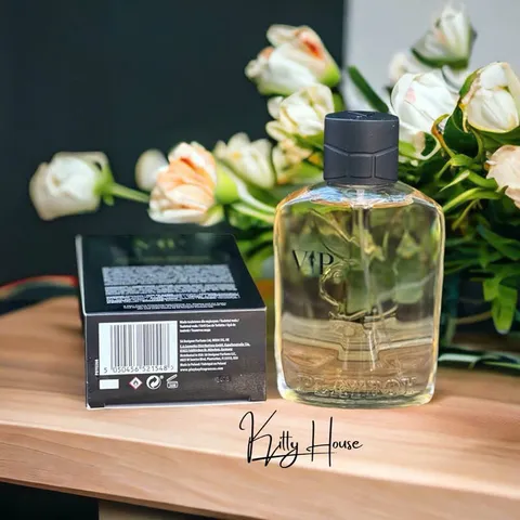 Nước hoa nam Playboy Vip Eau De Toilette chai 100ml