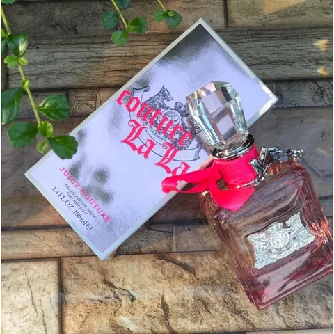 Nước Hoa Nữ Juicy Couture Lala Eau De Parfum 100ml - Hương Hoa Quả Ngọt Ngào, Tươi Mát, Sang Trọng Cho Phụ Nữ