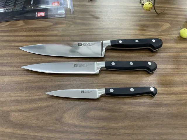Bộ 3 Dao Zwilling Professional S - Bộ Dụng Cụ Nhà Bếp Chuyên Nghiệp, Lưỡi Dao Bền, Sắc, Chất Liệu Thép Cao Cấp