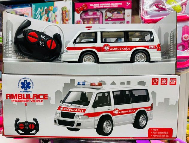Đồ chơi điều khiển từ xa xe ô tô cứu thương chạy bằng pin, có đèn 998-34 Ambullance Vehicle Remote control