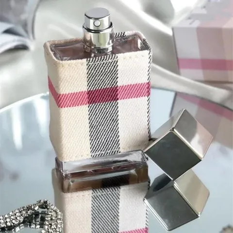 Nước Hoa Burberry London EDP 100ml - Hương Hoa Cỏ Quyến Rũ, Sang Trọng Cho Phụ Nữ