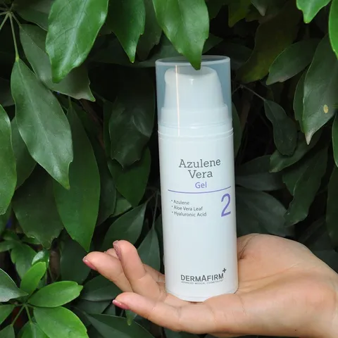 Tinh Chất Hoa Cúc Dermafirm Azulene Vera Gel 100ml - Làm Dịu và Tái Tạo Da Hàn Quốc Cho Tất Cả Các Loại Da