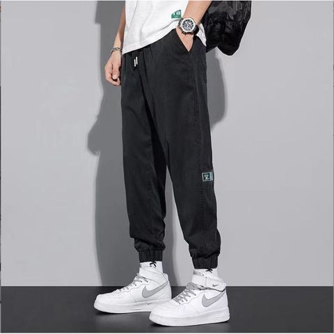 Quần Jean Jogger Nam Màu Đen - Thêu Logo, Cạp Chun, 100% Cotton Siêu Mềm, Phong Cách Thể Thao, Thời Trang Nam