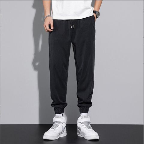 Quần Jean Jogger Nam Màu Đen - Thêu Logo, Cạp Chun, 100% Cotton Siêu Mềm, Phong Cách Thể Thao, Thời Trang Nam