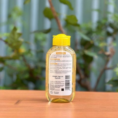 Nước Tẩy Trang Garnier Vitamin C Làm Sáng Da - Cleansing Water 125ml Cho Da Sạm Màu, Sạch Nhờn, Không Gây Kích Ứng