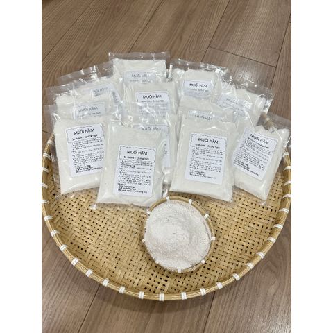 Gói 1kg Muối Hầm Sa Huỳnh Quảng Ngãi - Vị Mặn Dịu, Thủ Công Bằng Than Củi, 100% Tự Nhiên, Gia Vị Chuyên Dùng Trong Ẩm Thực