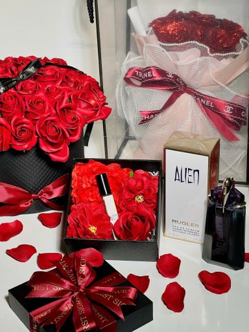 Nước Hoa Thierry Mugler Alien EDP 10ml - Nữ Hương Hoa Nhài & Gỗ Quyến Rũ, Lưu Hương Trên 8 Giờ, Dung Tích Nhỏ Gọn 10ml