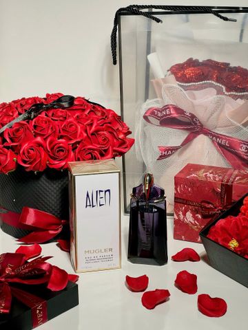 Nước Hoa Thierry Mugler Alien EDP 10ml - Nữ Hương Hoa Nhài & Gỗ Quyến Rũ, Lưu Hương Trên 8 Giờ, Dung Tích Nhỏ Gọn 10ml