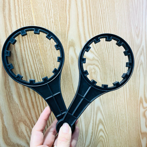 Tay Vặn Mở Nắp Vỏ Màng RO Máy Lọc Nước Gia Đình - Dụng Cụ Tháo Lắp Tiện Lợi, Chất Liệu Nhựa ABS Chắc Chắn