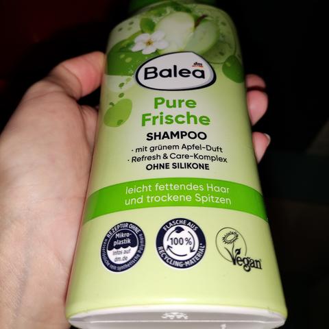 Dầu Gội Balea Pure Frische - Chăm Sóc Tóc Dầu & Khô Ngọn, Vegan, Chiết Xuất Táo Xanh, Làm Sạch Nhẹ Nhàng, Không Silicone