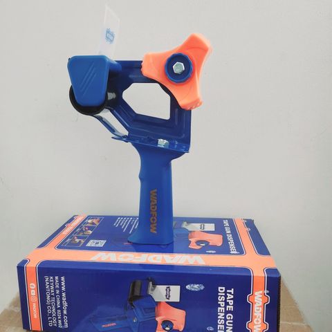 Dụng Cụ Cắt Băng Keo WADFOW WXQ1A01 - Tay Cầm Chắc Chắn, Lưỡi Sắc Bén, Dễ Dàng Thao Tác Cho Văn Phòng và Kho Hàng